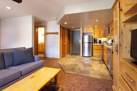 Suite, 1 Bedroom, Non Smoking | Private kitchen | Fridge, microwave, stovetop, dishwasher