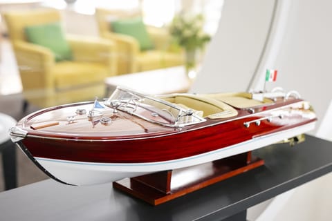 2 restaurants, breakfast, lunch, dinner served; Regional cuisine