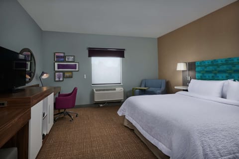 Room, 1 King Bed, Accessible | Premium bedding, pillowtop beds, desk, blackout drapes