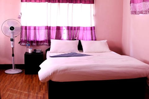 Double Room | Free WiFi