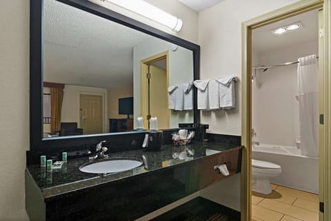 Standard Room, 2 Queen Beds, Non Smoking, Refrigerator & Microwave (Oversized Room) | Bathroom | Free toiletries, hair dryer, towels, soap