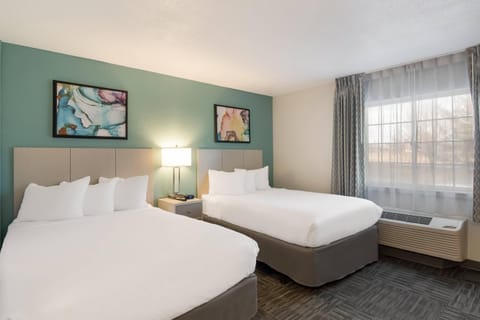 Suite, 2 Double Beds, Non Smoking | Desk, blackout drapes, iron/ironing board, WiFi (free)