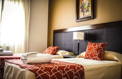 Superior Twin Room | Premium bedding, individually decorated, individually furnished, desk