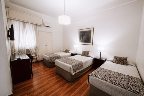 Superior Apartment, 2 Bedrooms (5 People) | 1 bedroom, premium bedding, down comforters, pillowtop beds