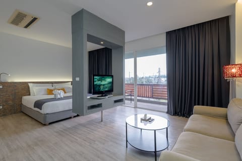 Junior Suite | Living area | LCD TV
