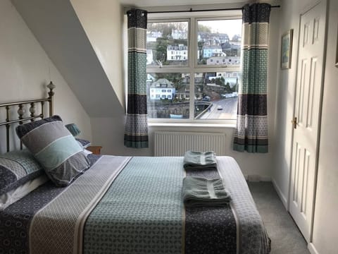 Standard Double Room, Ensuite (Front Room) | Iron/ironing board, WiFi, bed sheets