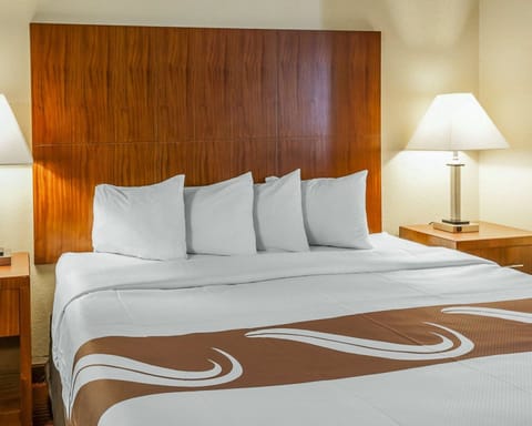 In-room safe, desk, iron/ironing board, free WiFi