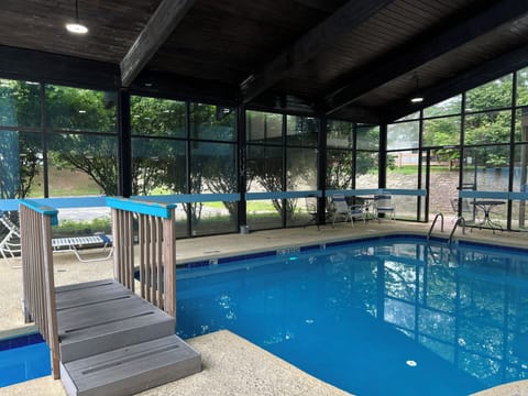 Indoor pool, seasonal outdoor pool, sun loungers