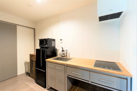 Standard | Private kitchen | Fridge, microwave, stovetop, electric kettle