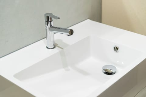 Standard | Bathroom sink