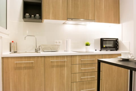 Apartment, 1 Bedroom | Private kitchenette | Fridge, oven, stovetop, espresso maker