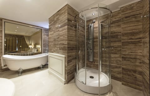 Superior Double Room Single Use | Private spa tub