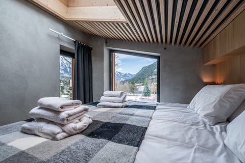 Bedroom #10 - one double bed or two single beds, en-suite bathroom.