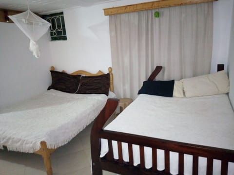 Standard Quadruple Room | Free WiFi, bed sheets