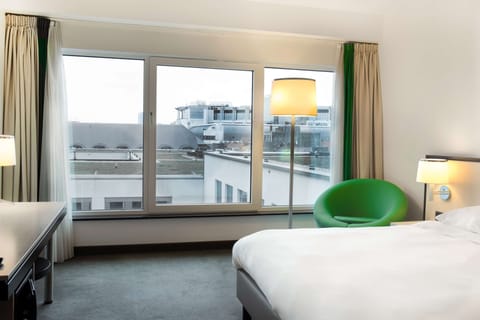 Standard Room, Courtyard View | Premium bedding, in-room safe, desk, laptop workspace