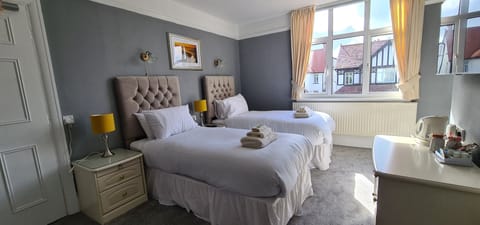 Standard Twin Room | Free WiFi, bed sheets