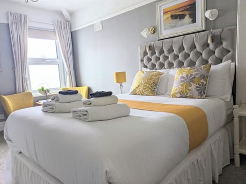 Classic Double Room (6) | Free WiFi, bed sheets