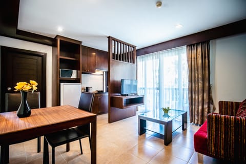 Suite, 2 Bedrooms | Living area | LCD TV