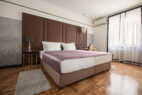 Superior Double or Twin Room | Minibar, in-room safe, individually decorated, individually furnished