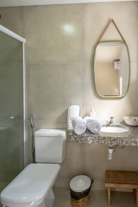 Comfort Suite, Private Bathroom | Bathroom | Bidet, towels