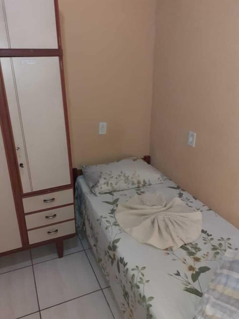 Standard Triple Room, 3 Twin Beds | Free WiFi, bed sheets