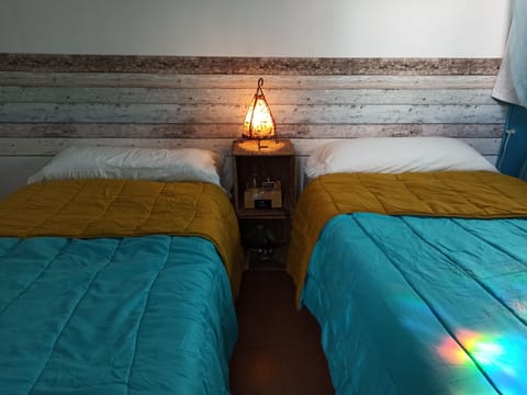 Basic Double Room, 2 Twin Beds | Free WiFi, bed sheets