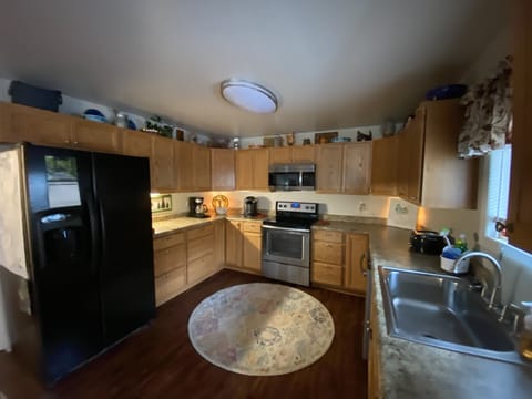 Kitchen fully loaded! 