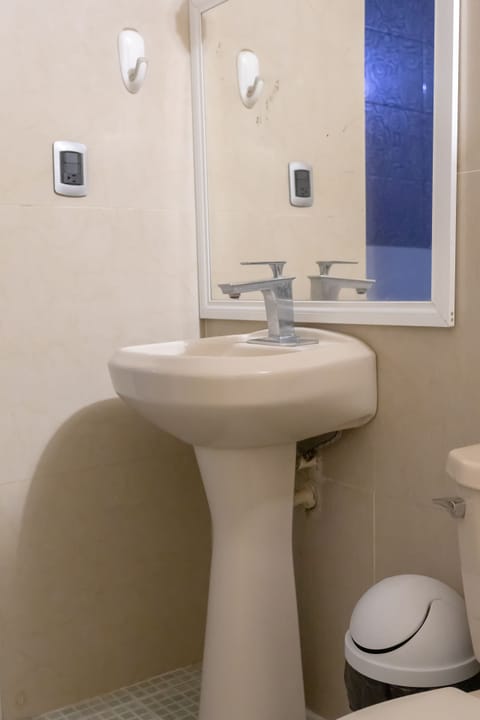 Standard Room, 2 Double Beds | Bathroom | Shower, towels