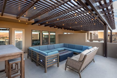 Patio Deck Seating - The Patio Deck is a spacious area to entertain guests while enjoying the beautiful surrounding landscapes of Snow Canyon State Park