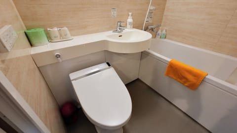 Japanese-style room 10 tatami mats | Bathroom | Combined shower/tub, deep soaking tub, rainfall showerhead