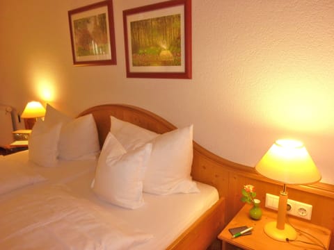 Classic Double Room, Balcony | In-room safe, free WiFi, bed sheets