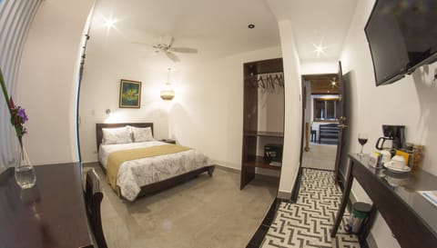 Standard Room | Premium bedding, down comforters, Select Comfort beds, minibar