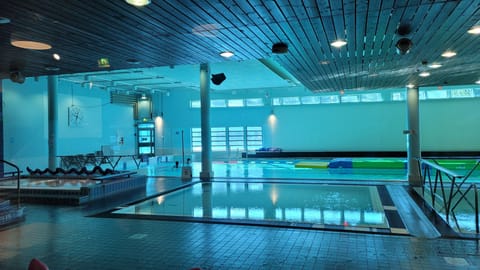 Sauna, hot tub, massages