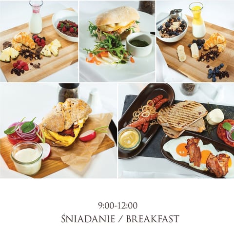 Daily cooked-to-order breakfast (PLN 35 per person)
