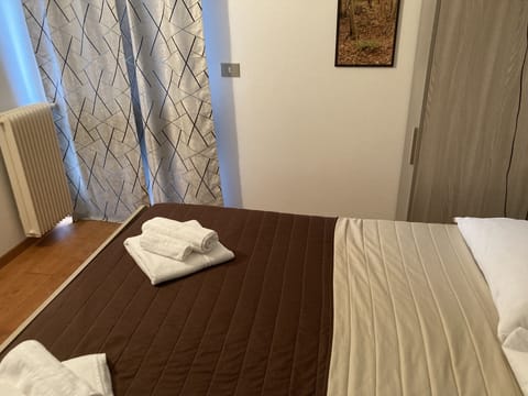 Classic Double or Twin Room, Balcony | Premium bedding, individually furnished, desk, bed sheets