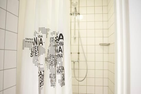 Shower, hair dryer, toilet paper