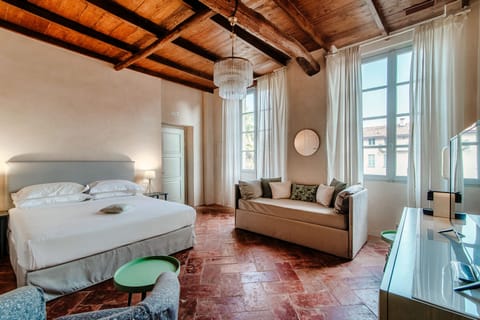 Deluxe Room | Frette Italian sheets, premium bedding, down comforters, pillowtop beds