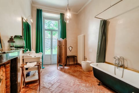 Studio Suite | Frette Italian sheets, premium bedding, down comforters, pillowtop beds