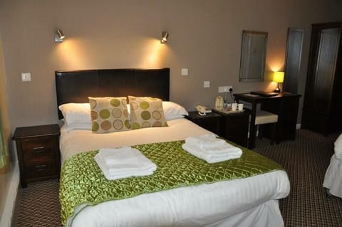 Family Room | Iron/ironing board, free WiFi, bed sheets