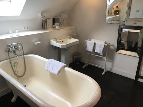 Suite, Patio | Bathroom | Hair dryer, towels, soap, shampoo