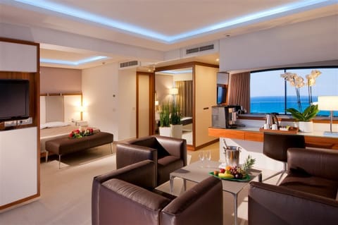 Executive Suite, Sea View | Living area | 32-inch LCD TV with satellite channels, TV