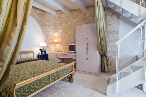 Trullo - Suite Loft  | Minibar, in-room safe, desk, free WiFi