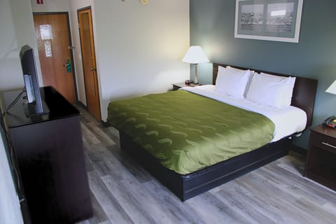 King Bed | Premium bedding, down comforters, desk, blackout drapes