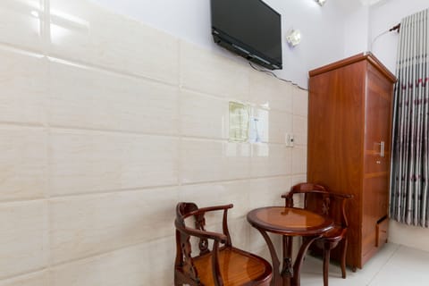 Standard Double Room | Minibar, desk, soundproofing, free WiFi