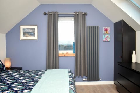 Standard Suite (Lochaber) | In-room safe, individually decorated, individually furnished, desk