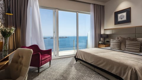 Luxury Double or Twin Room, Balcony, Sea View | Hypo-allergenic bedding, minibar, in-room safe, desk