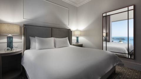 Executive Double Room, Sea View | Hypo-allergenic bedding, minibar, in-room safe, desk