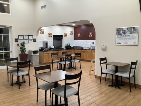 Free daily continental breakfast