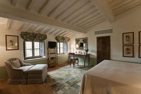 Deluxe Double Room | Pillowtop beds, minibar, in-room safe, individually decorated