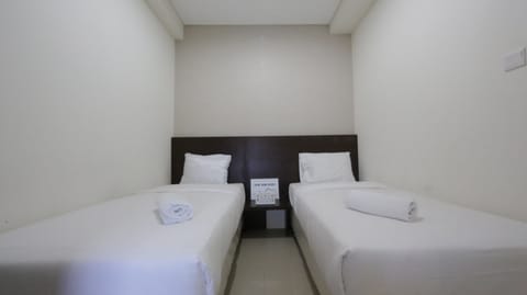 Room | 2 bedrooms, desk, free WiFi, bed sheets